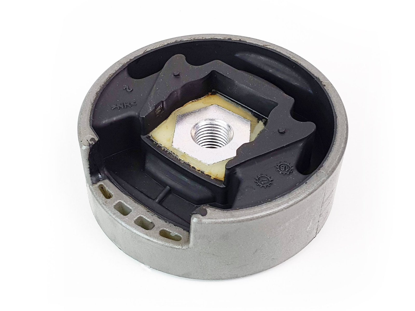 1.2-1.4-1.6-petrol-upper-rubber-engine-mount-audi-vw-seat-skoda-1k0199868q-7716-p-1.jpg 1.8 2.0 3.2 Petrol Upper Rubber Engine Mount – Audi VW Seat Skoda 1K0199868Q - Image 1