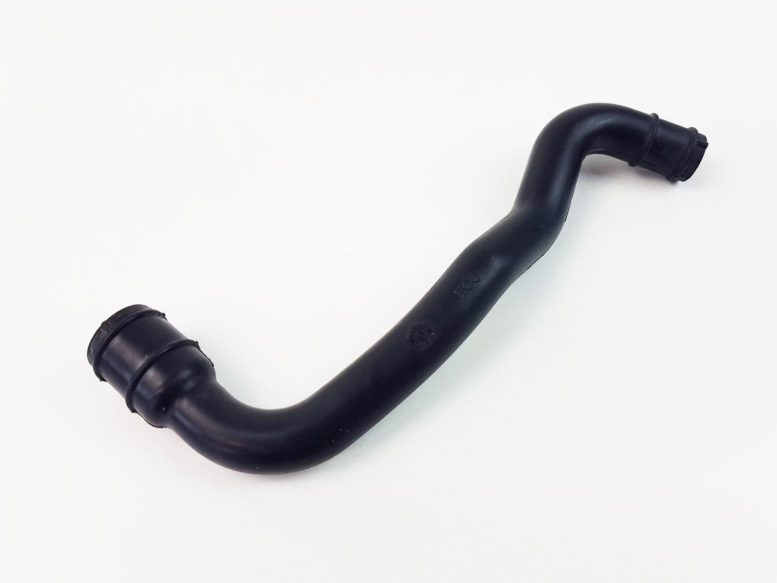 1.8t-oil-breather-vent-hose-150-180-bhp-a3-tt-golf-bora-leon-octavia-06a103221bk-6629-p.jpg 1.8T Oil Breather Vent Hose 150 180 BHP A3 TT Golf Bora Leon Octavia 06A103221BK - Image 1