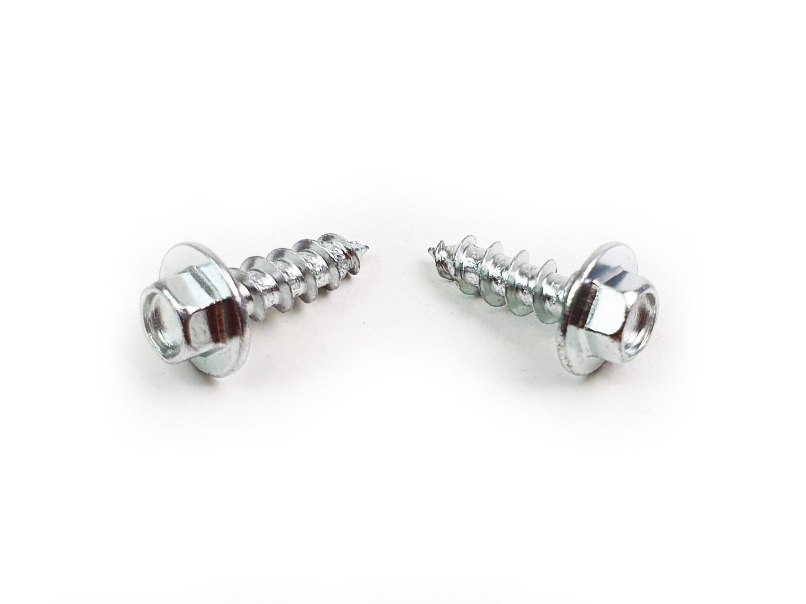 20210327_115332-1.jpg 2X Thermostat Housing Fixing Screw Bolts – M7 20mm – N90629803 - Image 1