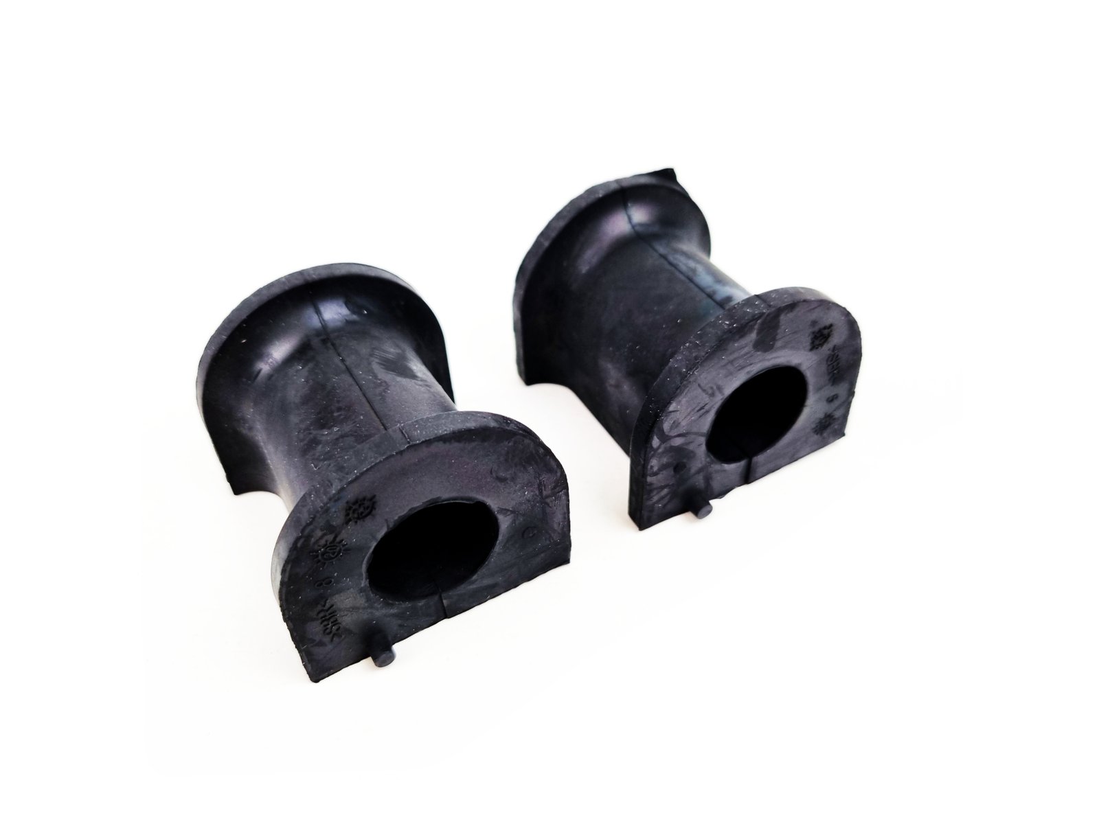 20230804_124841.jpg 2X Front Anti-Roll Bar Bushes 23mm – VW T5 / T6 Transporter Van – 7H5411313A - Image 1
