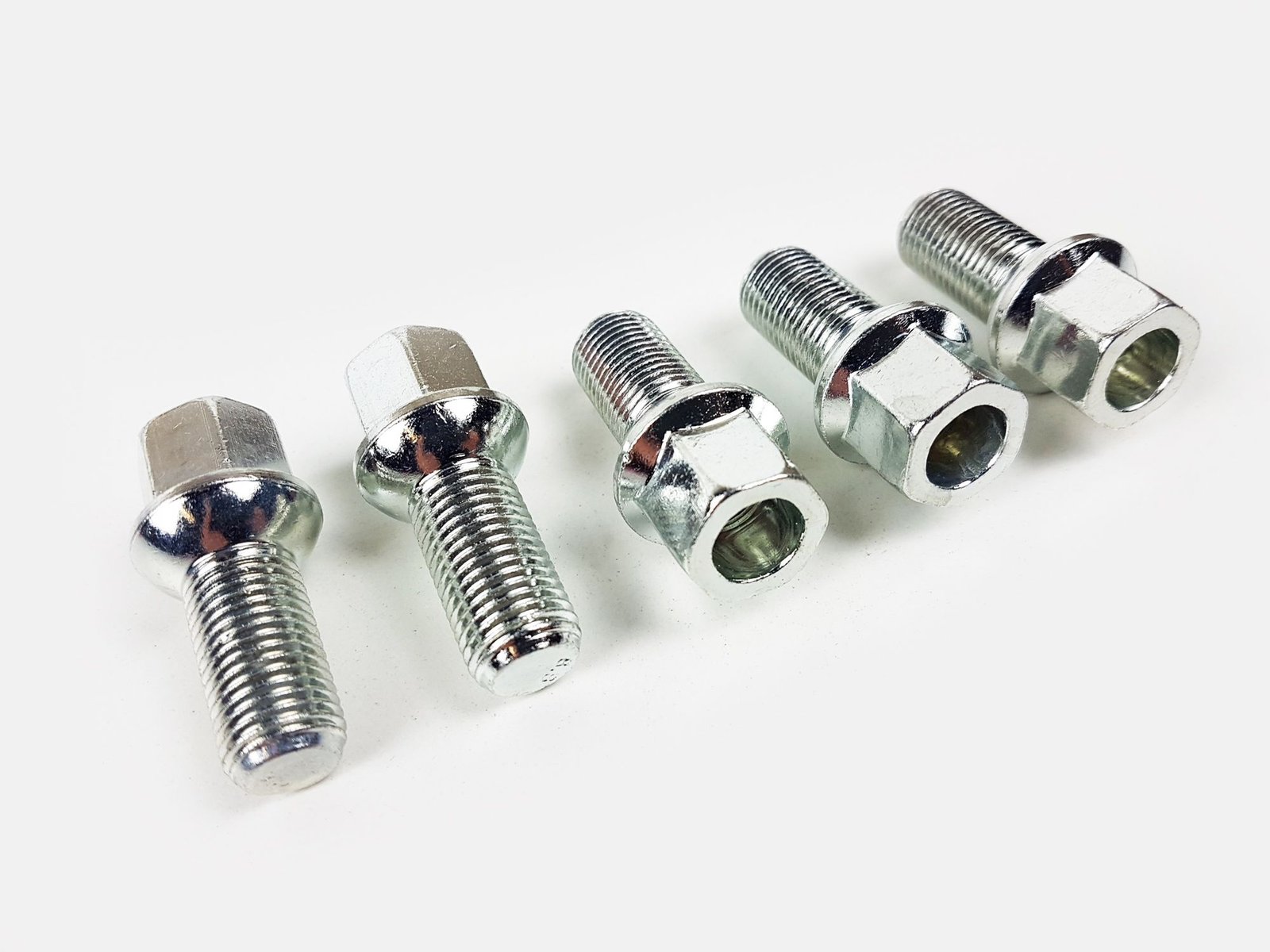 5x-oe-standard-wheel-nut-studs-bolts-volkswagen-vw-17mm-hex-m14-x-1.5-27mm-6161-p-1.jpg 5X OE Standard Wheel Nut Studs Bolts – Volkswagen VW – 17mm Hex M14 X 1.5 27mm - Image 1