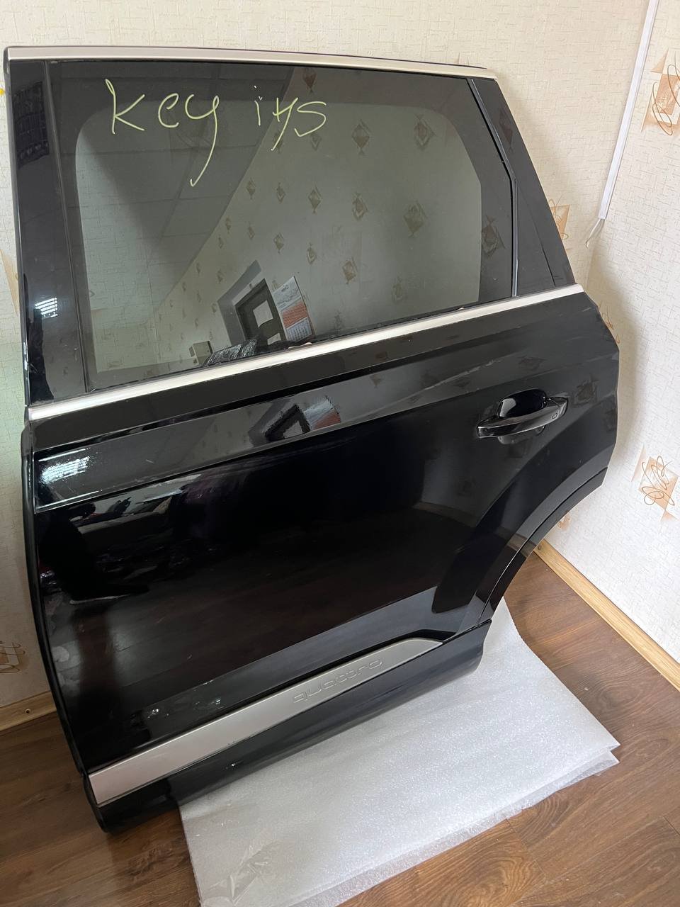 IMG_5690 OEM Rear Left Driver Side Door Shell – Audi Q7 4M (2016+) Black - Image 1