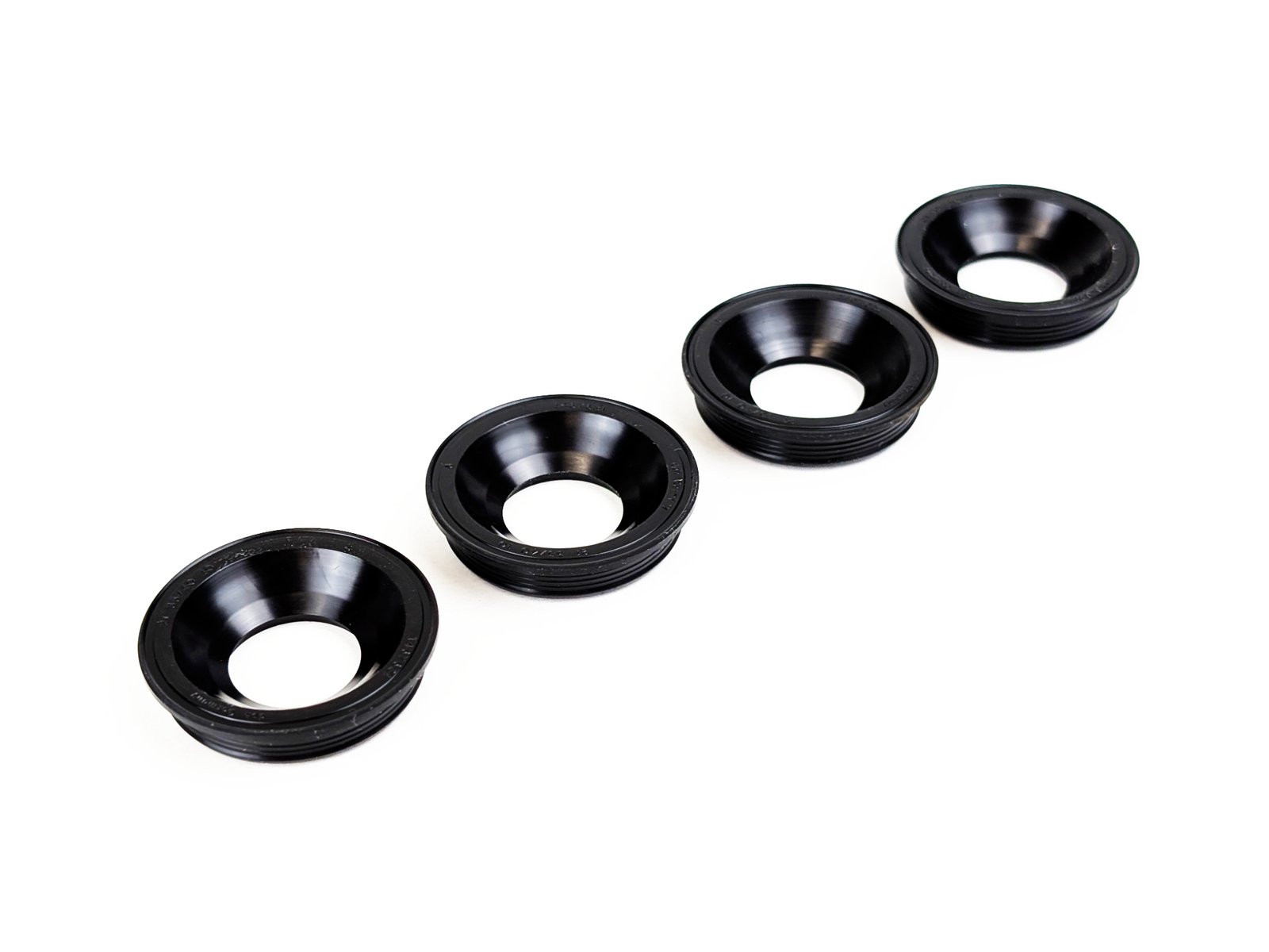 PXL_20250811_083649227.jpg 4x Valve Cover Diesel Injector Seal Gaskets – VW Audi Seat Skoda – 04L103070A - Image 1