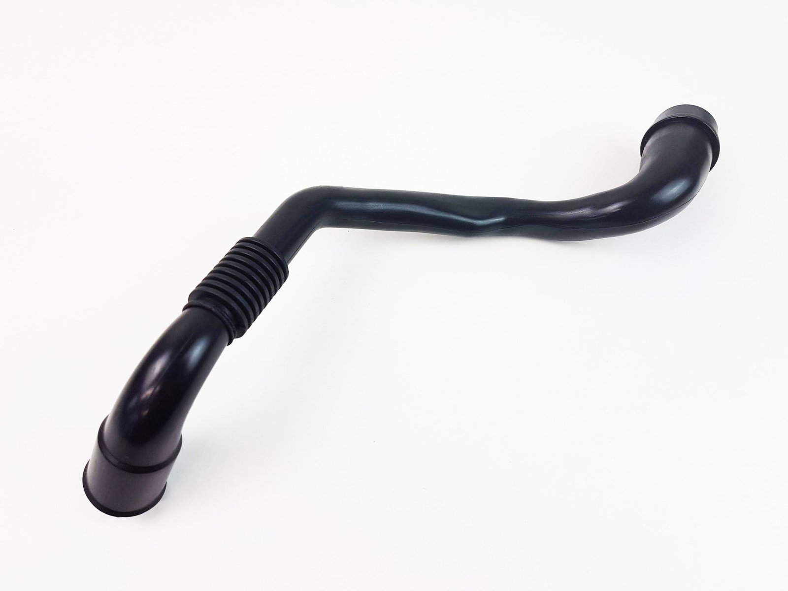 cylinder-head-breather-pipe-line-hose-1.6-petrol-102bhp-vw-audi-skoda-06a103217g-6625-p.jpg Cylinder Head Breather Pipe Line Hose 1.6 Petrol 102BHP VW Audi Skoda 06A103217G - Image 1