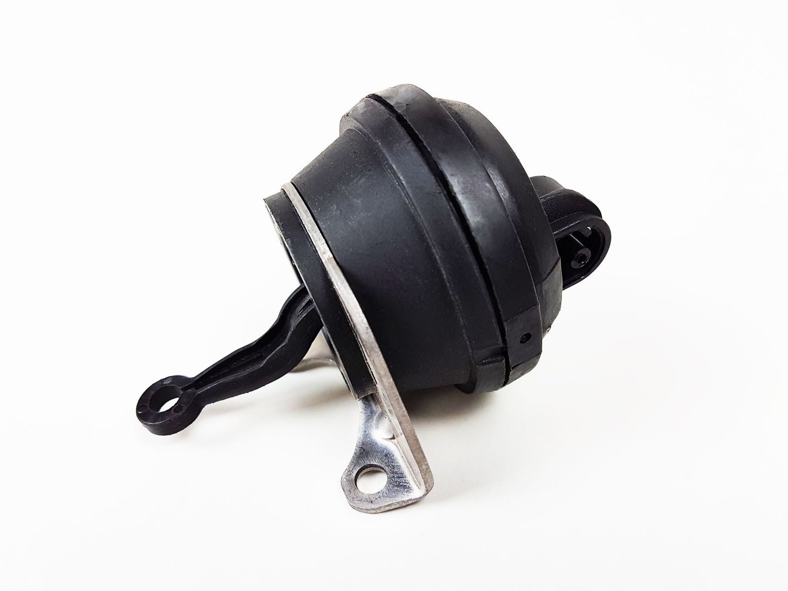 egr-cooler-vacuum-valve-actuator-unit-1.6-tdi-2.0-tdi-leon-altea-octavia-superb-6334-p.jpg EGR Cooler Vacuum Valve Actuator Unit 1.6 TDI 2.0 TDI VW Golf Jetta Passat Caddy - Image 1