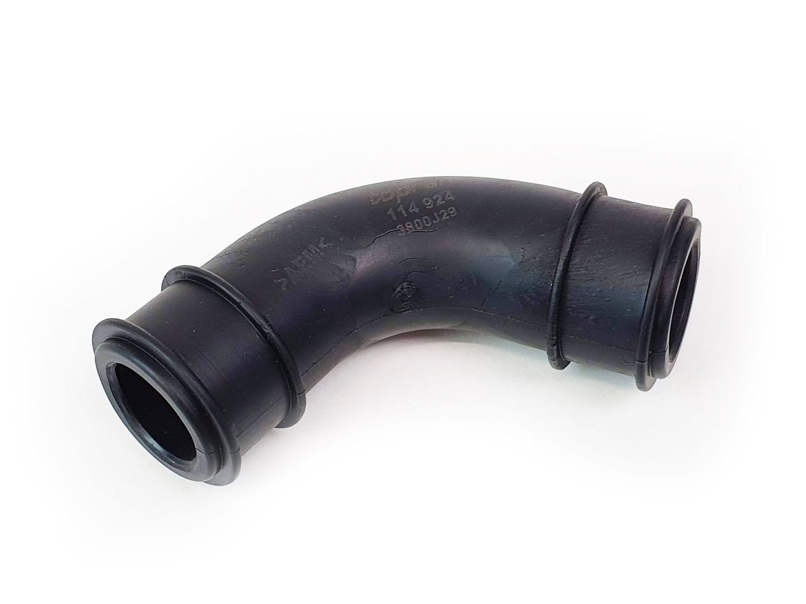 secondary-air-pump-hose-pipe-1.8-petrol-audi-a4-a6-vw-passat-058133785b-7509-p.jpg Secondary Air Pump Hose Pipe – 1.8 Petrol – Audi A4 A6 VW Passat – 058133785B - Image 1