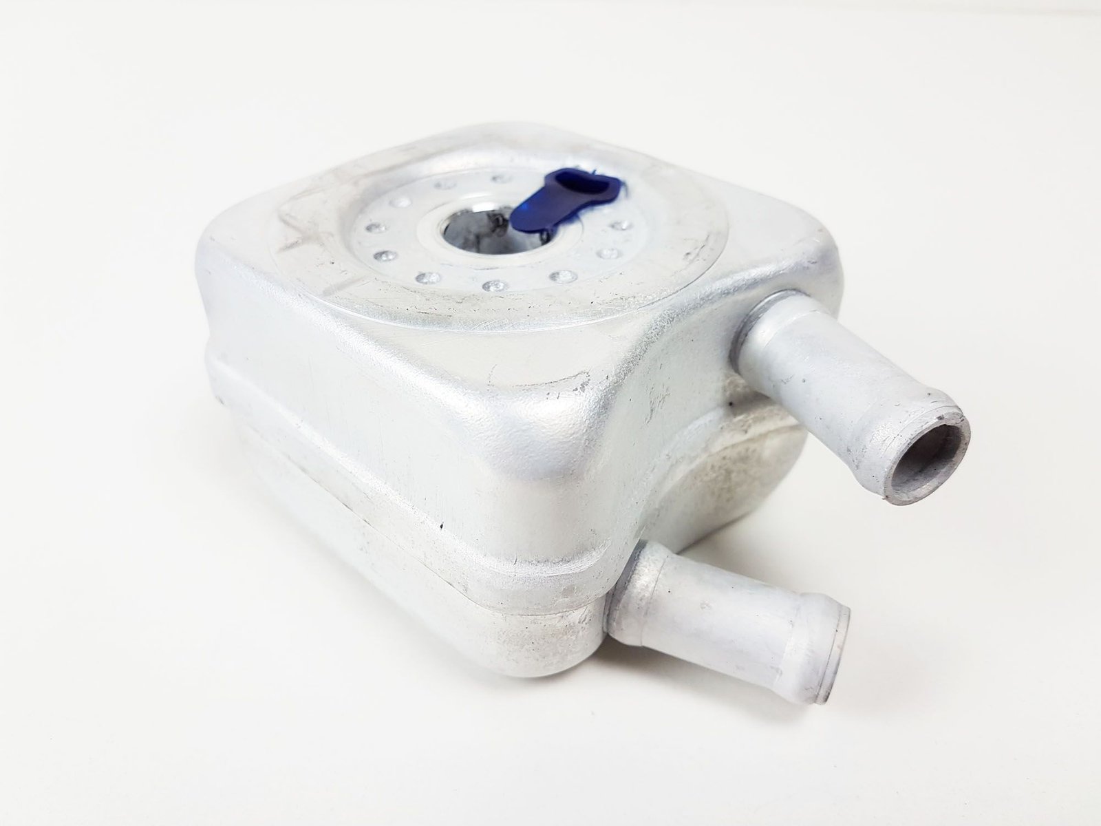vw-audi-seat-1.4-2.0-2.5-tdi-1.6-2.0-petrol-engine-oil-cooler-028117021l-6374-p-1.jpg VW Audi Seat Skoda – 1.8 Petrol – Engine Oil Cooler – 028117021L - Image 1